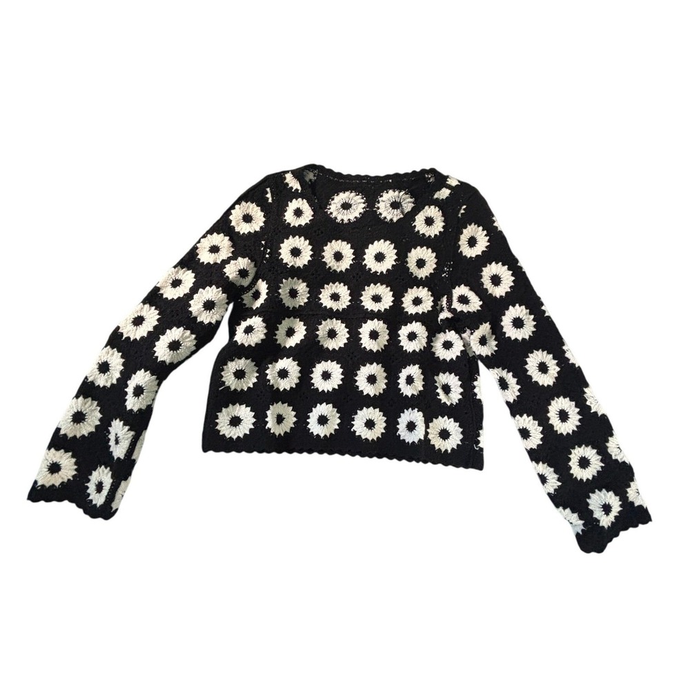 Black White Daisy Crochet Floral Knit Sweater Long Sleeve Boho Cropped Top